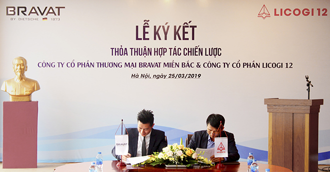 Hai bên tiến hành thực hiện kí kết thỏa thuận hợp tác chiến lược